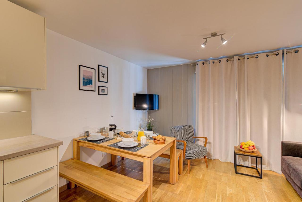 Apartment Fermes Du Montenvers B11 - Alpes Travel - Central Chamonix - Sleeps 4 ภายนอก รูปภาพ