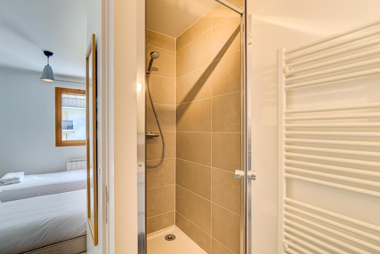 Apartment Fermes Du Montenvers B11 - Alpes Travel - Central Chamonix - Sleeps 4 ภายนอก รูปภาพ