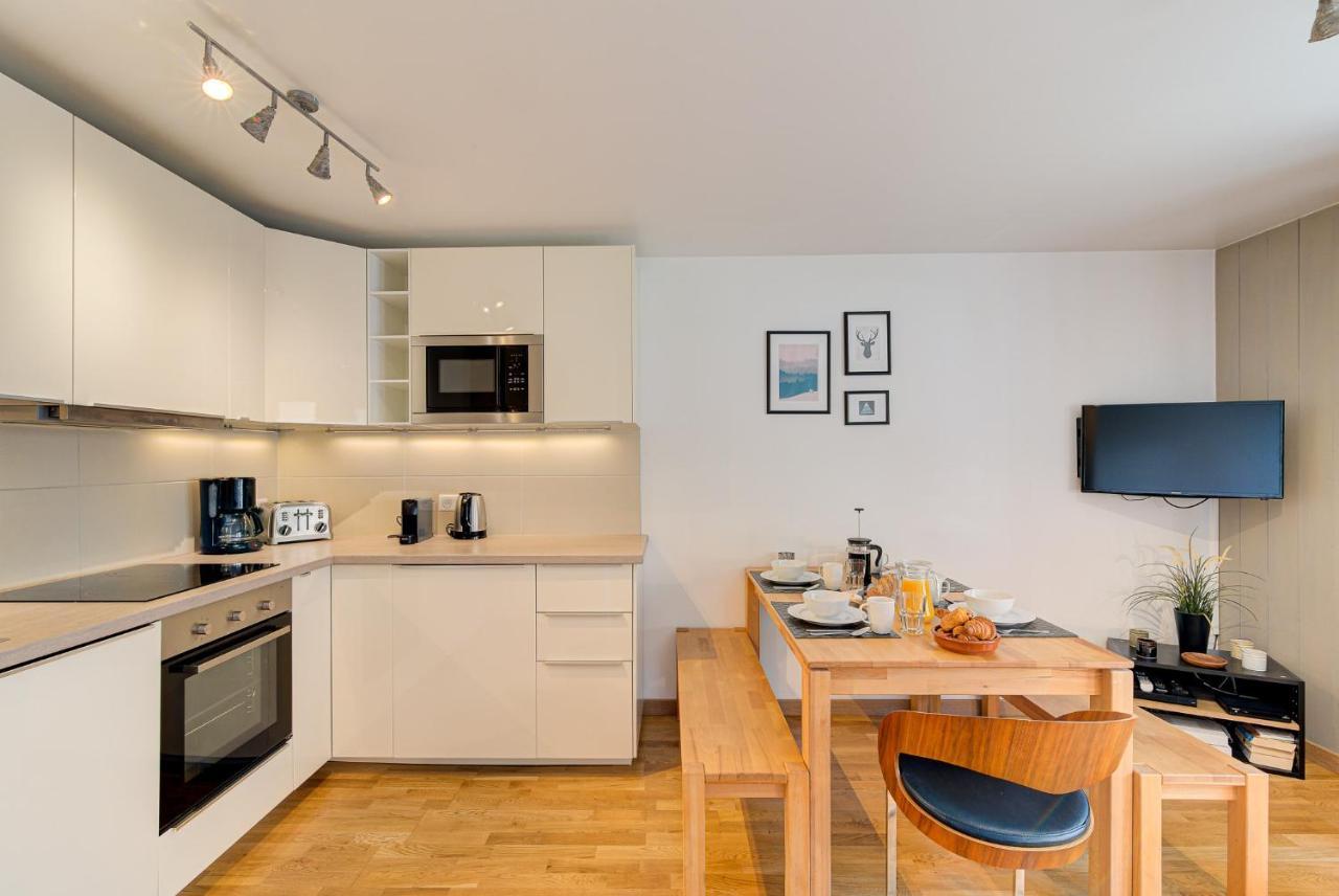 Apartment Fermes Du Montenvers B11 - Alpes Travel - Central Chamonix - Sleeps 4 ภายนอก รูปภาพ